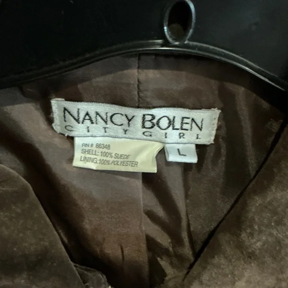 Elegant Brown Suede Fringe Jacket - Picture 5 of 10